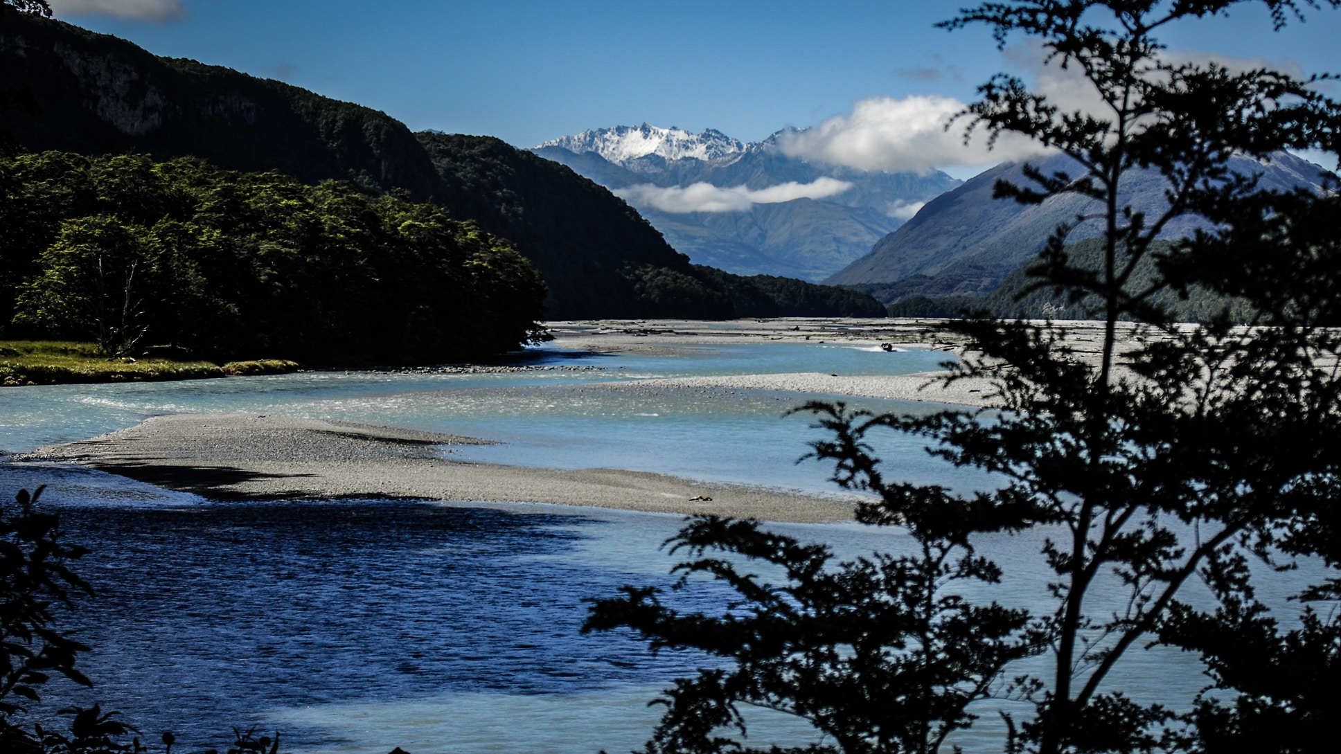 Private Tours	New Zealand Tours Private Tour Guide North Island South Island Tour Guide New Zealand Sights Guided Tour